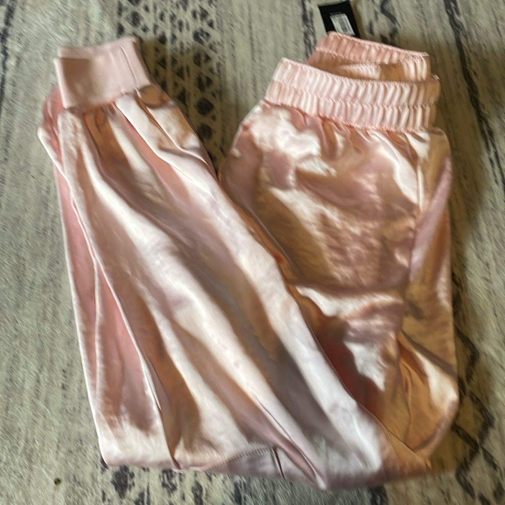Inc pink sweats S NWT